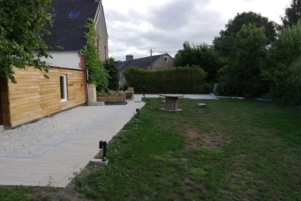 La Maison Reseau Cycle Et Gites Clecy Exterior photo